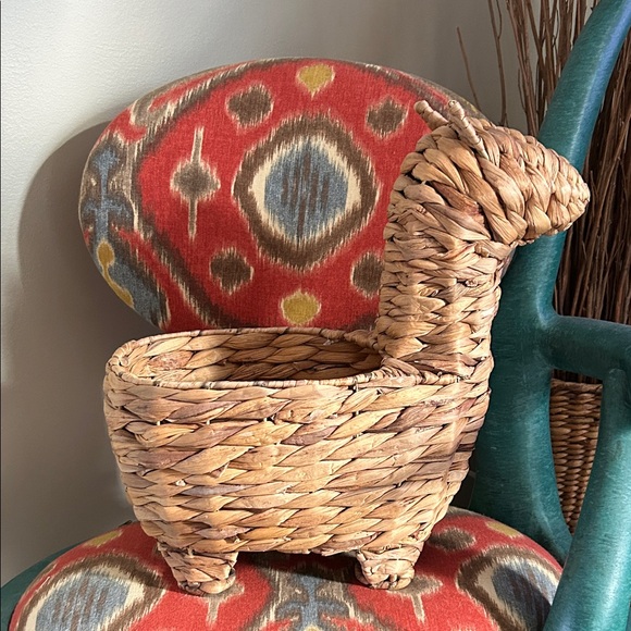 Huntington Home Woven Llama Basket - Natural Tan - Picture 3 of 4